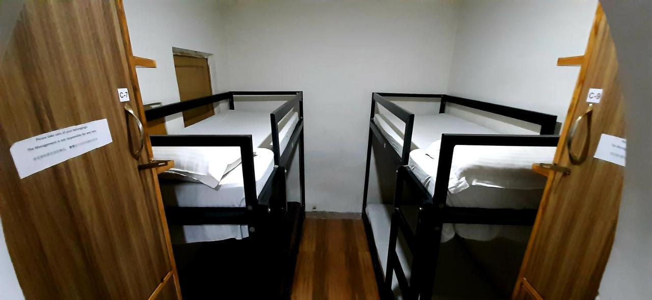 Comfort Stay Hostel New Delhi Exteriör bild