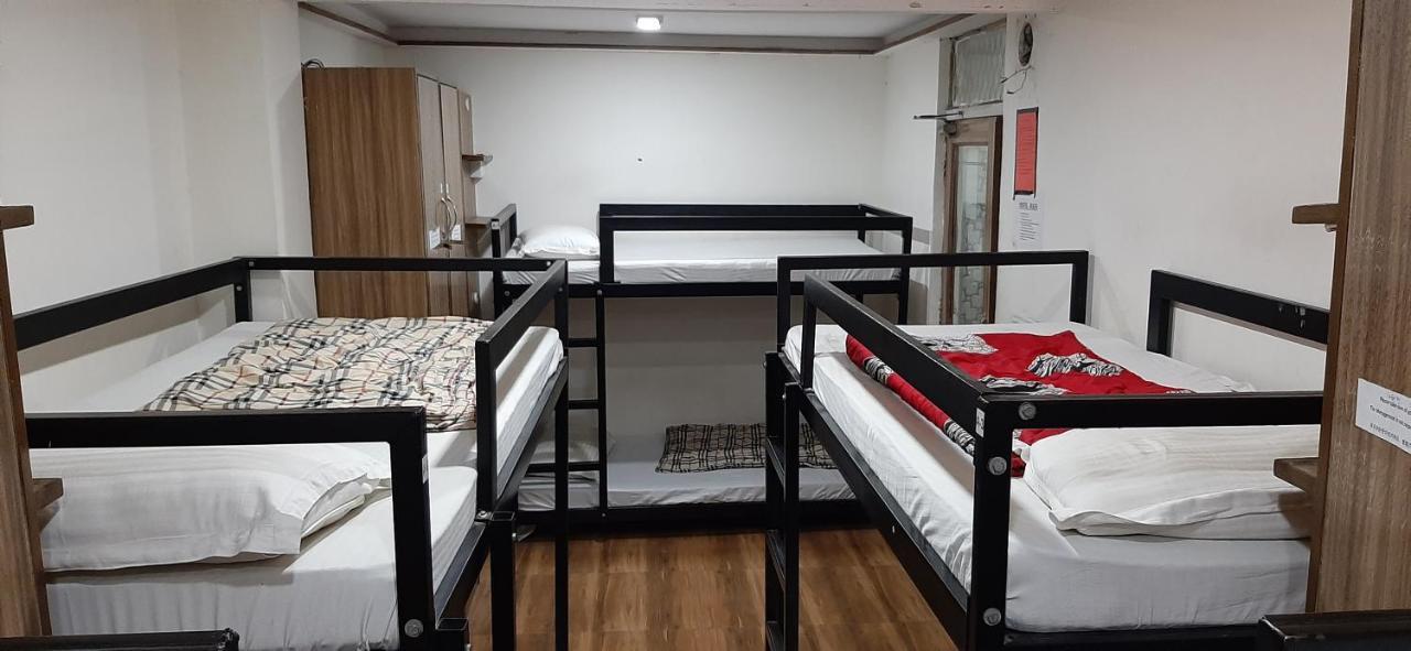 Comfort Stay Hostel New Delhi Exteriör bild