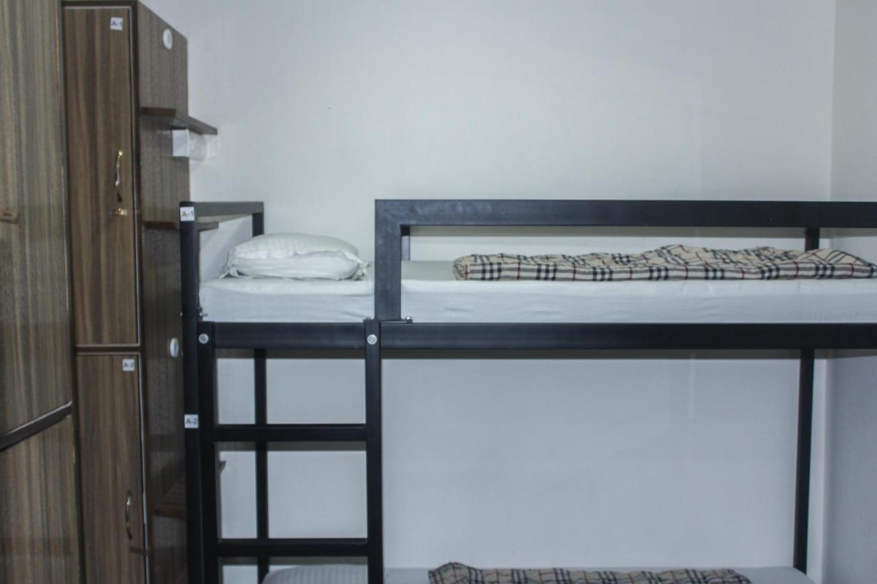 Comfort Stay Hostel New Delhi Exteriör bild